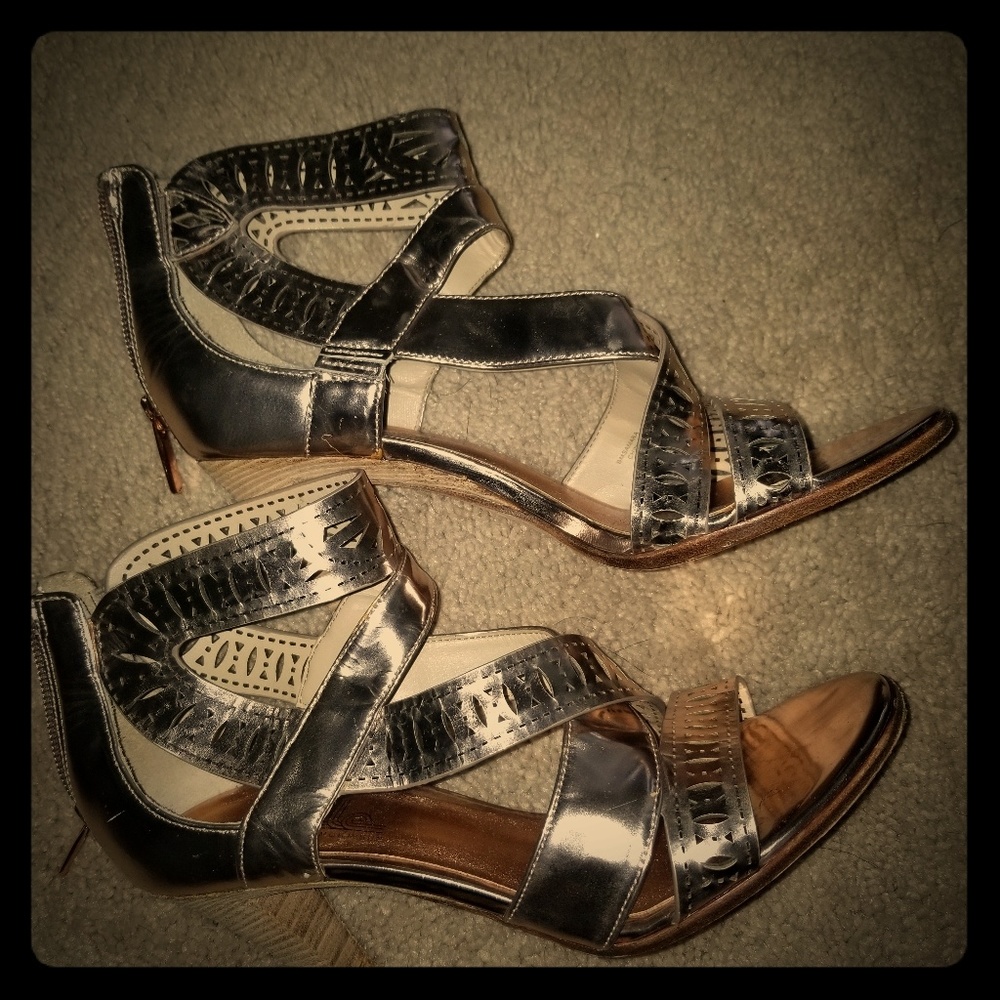 Belle by Sigerson Morrison Sandals (Gold)